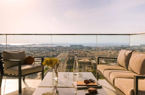 Trade Centre 1 Apartment | Spacious Three-Bedroom Apartment w/Sea View Downtown