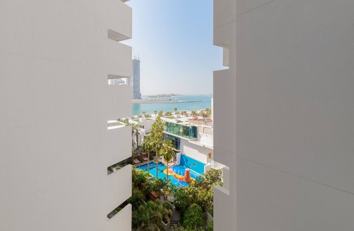 Palm Jumeirah Apartment | Spectacular 1BR Apt at FIVE Palm W/Sea View