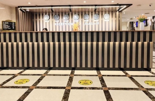 Al Muraqqabat Apartment | Standard King Or Twin Room Near Al Bassam Centre