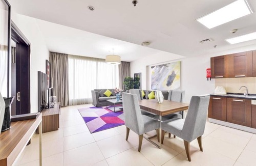 Trade Center House | Standard One Bedroom Apartment Near WTC Metro