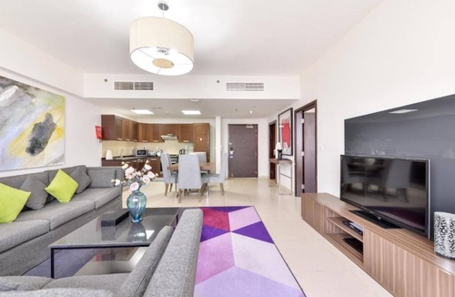 Trade Center House | Standard One Bedroom Apartment Near WTC Metro