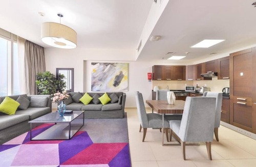 Trade Center House | Standard One Bedroom Apartment Near WTC Metro