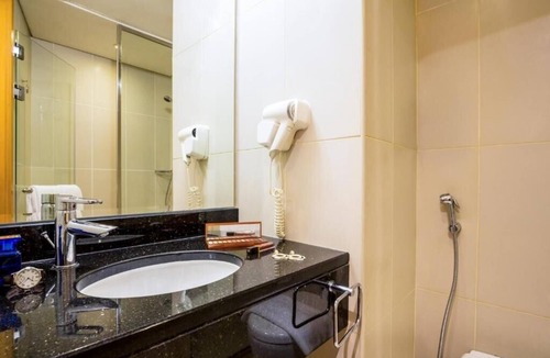 Al Barsha 1 Apartment | Standard Room Near Mall of Emirates