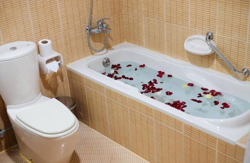Al Mankhool Hotel | Standard Two Bedroom Apartment Near By ADCB Metro