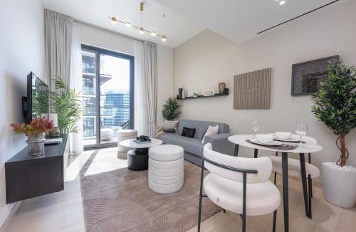 Jumeirah Village Circle Apartment | Stay at ease in this 1 bed for 3 in JVC