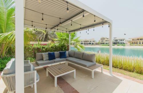 Palm Jumeirah Villa | Stella Stays Brilliant 4 BDR Palm Villa Beach Private Pool