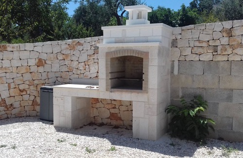 Locorotondo House | Stone villa in the middle of the Apulian countryside and a few kilometers from the sea.