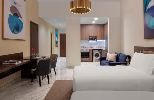 Dubai Media City Apartment | Studio Apartment Near The Media Lounge Palm By Luxury Bookings