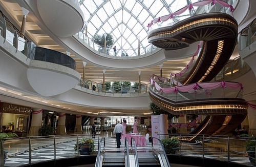 Al Mankhool Apartment | Studio Apartment w/Balcony close to BurJuman Mall Bur Dubai