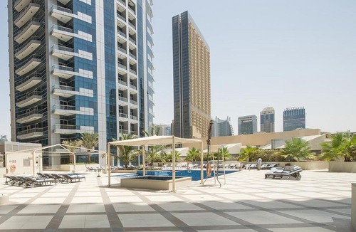 Dubai Marina Apartment | Studio - Bay Central