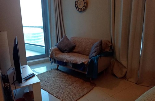 Dubai Marina Apartment | Studio - Bay Central Tower