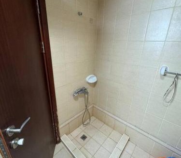 Al Quoz Apartment | Studio in AlKhail gate