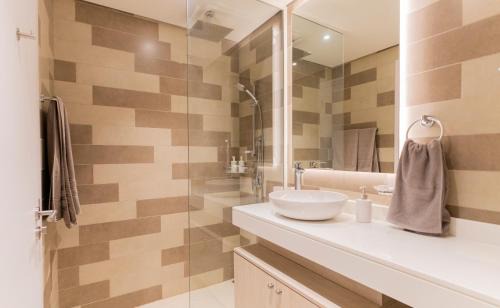 Palm Jumeirah Apartment | Studio with pool and private beach access on Palm Jumeirah