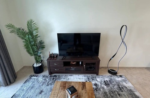 Dubai Media City Apartment | Stunning 1 BR Apartment in Dubai Marina
