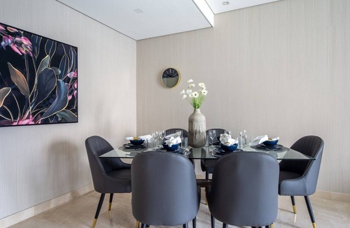 Trade Centre 1 Apartment | Stunning 3BR With Study in Downtown Dubai