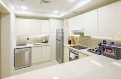 Dubai Media City Apartment | Stunning brand new 2 BR in Palm Jumeirah