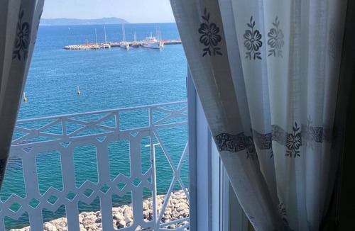 Chiaia House | Stunning luxury vacation home on the Naples waterfront with sea and Vesuvius views