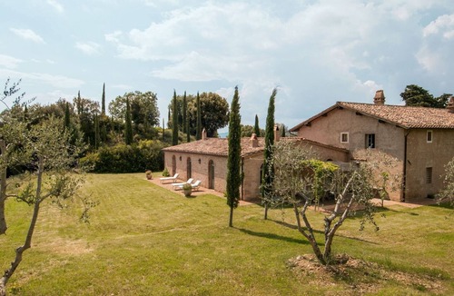 Camigliano Villa | Stunning private villa for 12 people with A/C, WIFI, private pool, TV and panoramic view