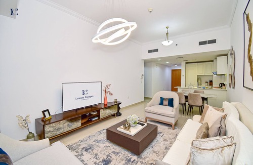 Dubai Apartment | Stunning Sea View 2BR with Sofabed | Nr JBR Beach and Tram - HEI