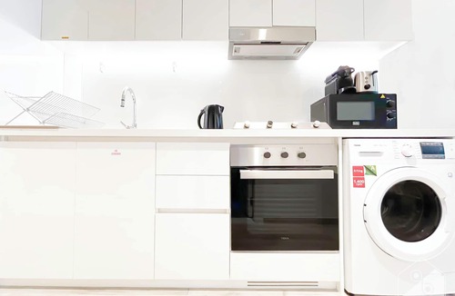Downtown Dubai Apartment | Stunning & Spacious Studio Balcony & View Dubai