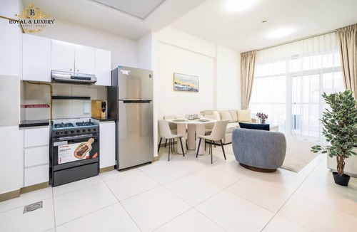 Jadaf Apartment | Stylish 1-Bedroom Apartment at Binghatti Gateway, Al Jaddaf – Prime Location