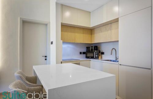 Jumeirah Lake Towers Apartment | Stylish 1 Bedroom near metro station in JLT