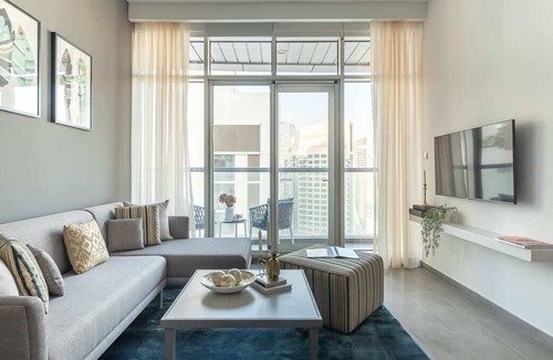 Dubai Marina Apartment | Stylish 1BR Apt in Marina with Breathtaking Views