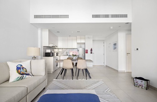Umm Suqeim 3 Apartment | Stylish 1BR Apt Umm Suqeim 3
