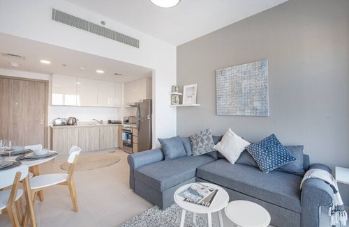 Dubai Apartment | Stylish 1BR Near Town Square - Sleeps 4 Guests!