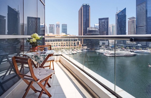 Dubai Marina Apartment | Stylish Studio Apartment with Dubai Marina Views
