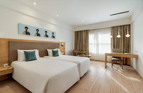 Deira Hotel | Sunday Luxury Creek Premier