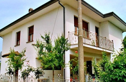 Gatteo a Mare Apartment | Sunny Coastal Apartment