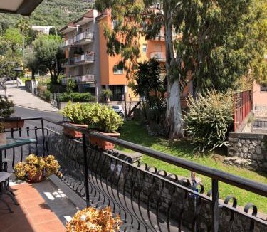 Meta House | Sunny Holidays Casa Vacanze