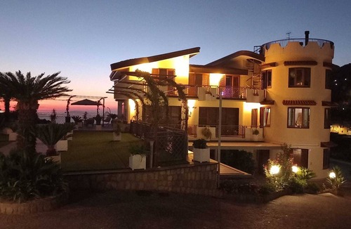 Piazza-Tralia-Pendolo House | Sunshine guesthouse, brand new facility, relaxation in Amalfi-Sorrento coast