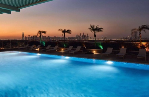 Jumeirah Village Triangle Apartment | Superior Room In Jvt Near Table Tennis Academy