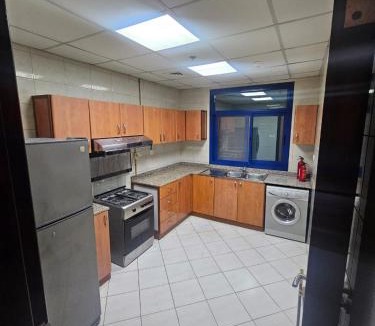 Al Muraqqabat House | Taji hostel for male