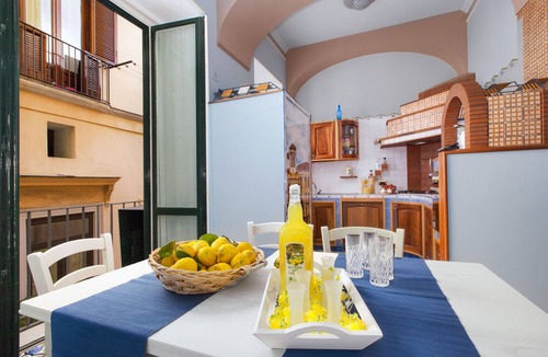 Sorrento City Centre Apartment | Tasso Square apartment