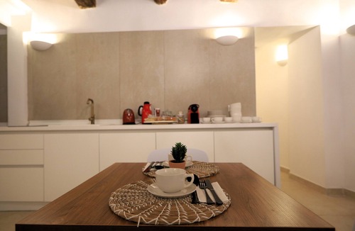 Chiaia Bed & Breakfast | The B&B "Ai 13 Gradoni di Chiaia is an oasis of calm in the center of Naples.