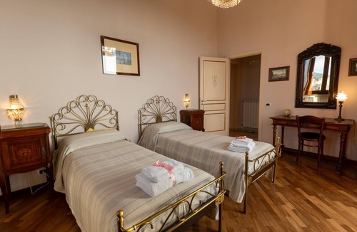 Angri Apartment | The Baroness’s Apartment – Noble Charm and Stunning Vesuvius View