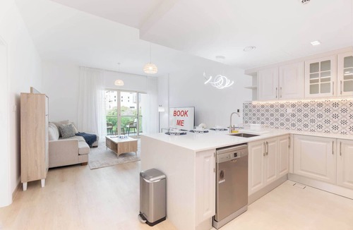 The Greens Apartment | The Greens for 2 in an Amazing Location!