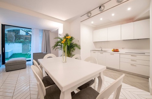 Sant'Agnello Villa | The Ivy Villa with sea view, garden, pool and jacuzzi