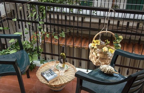 Quartieri Spagnoli Apartment | The Sant'Anna place