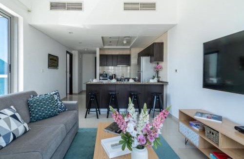 Dubai Marina Apartment | The Smart Concierge - Bay Central