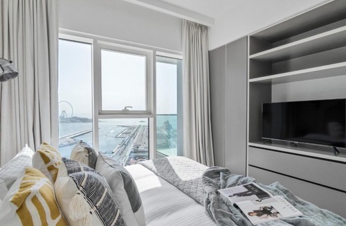 Dubai Marina Apartment | The Smart Concierge - Sunrise Bay