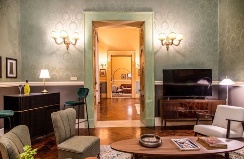 Naples City Centre Apartment | TLS - Luxury Suite Courts