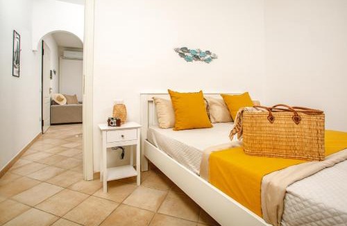 Porto Pozzo Apartment | TORO FLAT III 15' Palau, PRIVATE GARDEN & FREE PARKING