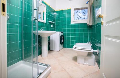 Porto Pozzo Apartment | TORO FLAT III 15' Palau, PRIVATE GARDEN & FREE PARKING
