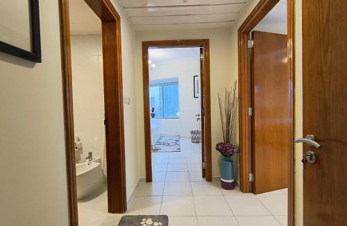 DIFC Apartment | Trinity Holiday Homes - Sheikh Zayed Road Near to Financial Center Metro Station