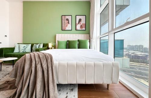 Jumeirah Village Triangle Apartment | Trophy - Urban Oasis Suite