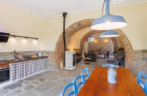 Capolona Villa | Tuscan Villa with Private Park and Hydromassage Mini-pool